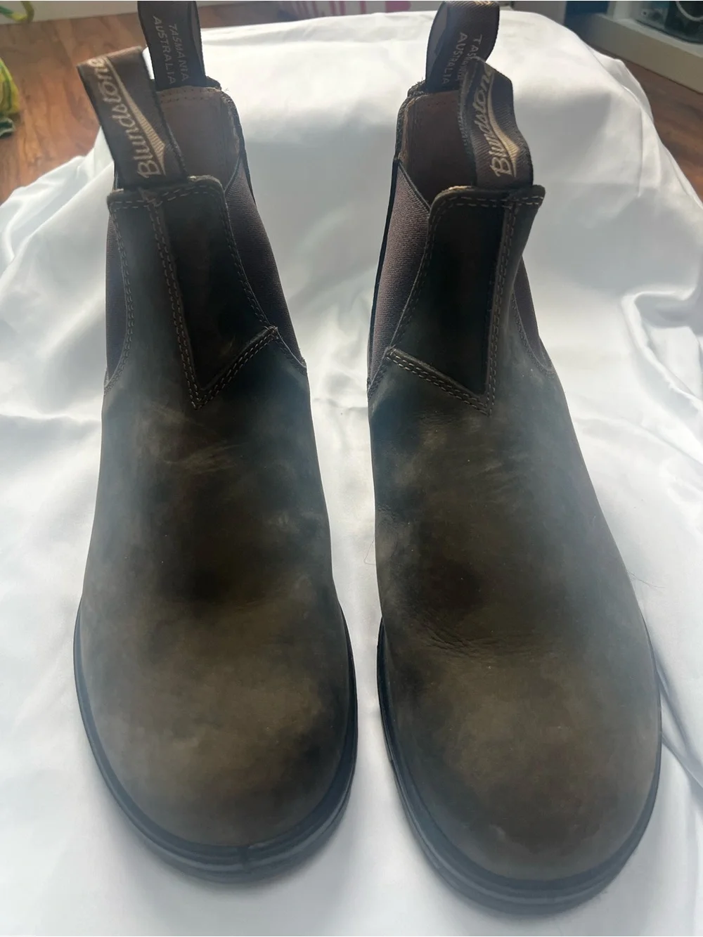 Blundstone B001715 Brown Leather Boots with Dark Elastic Panels